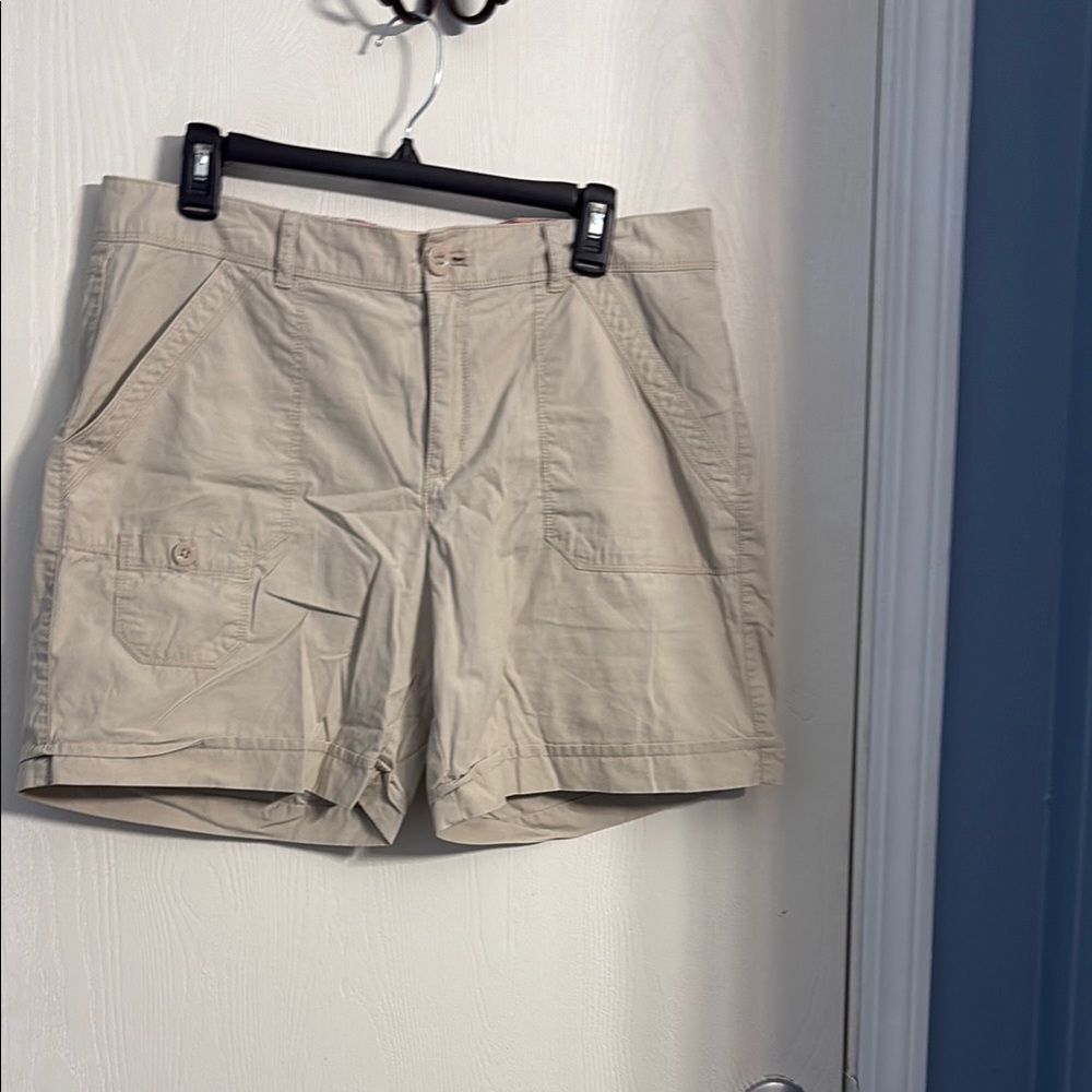 Izod Tan Cargo Shorts with Relaxed Fit and Belt Loops